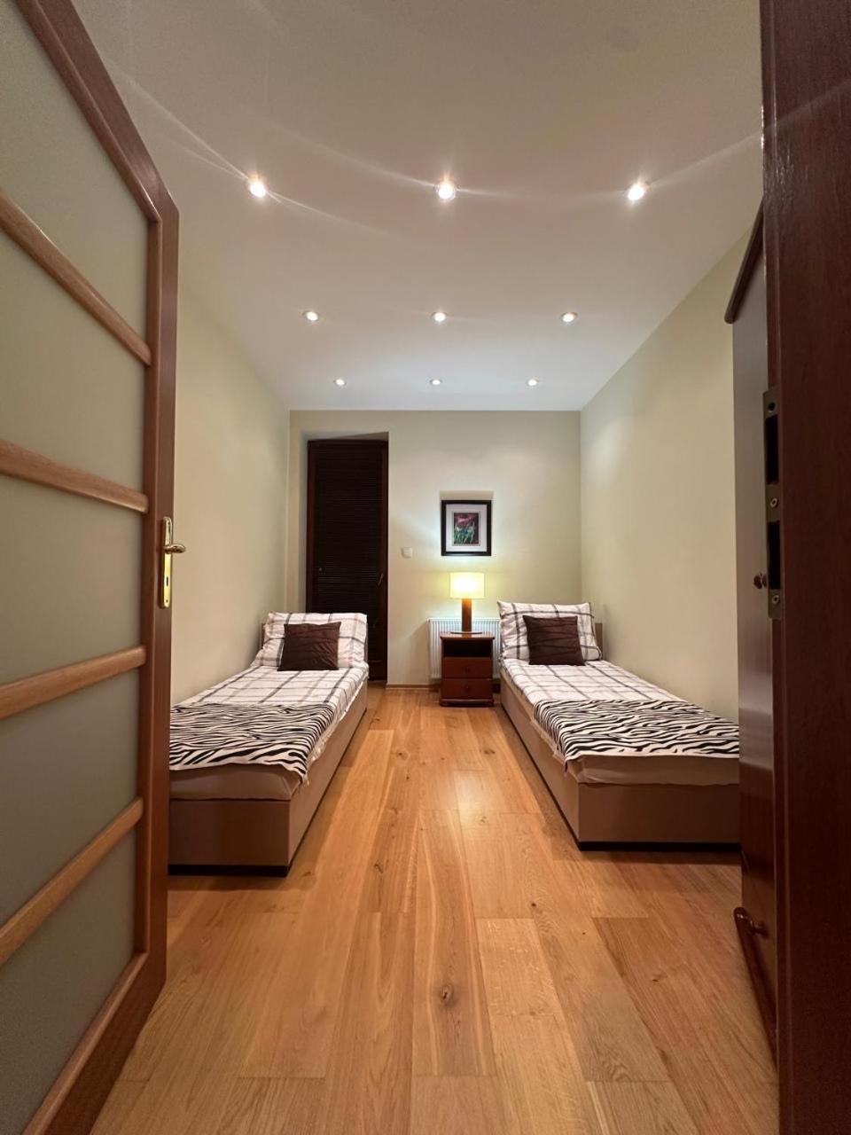 Apartament Josefina ポラニツァ・ズドゥルイ エクステリア 写真